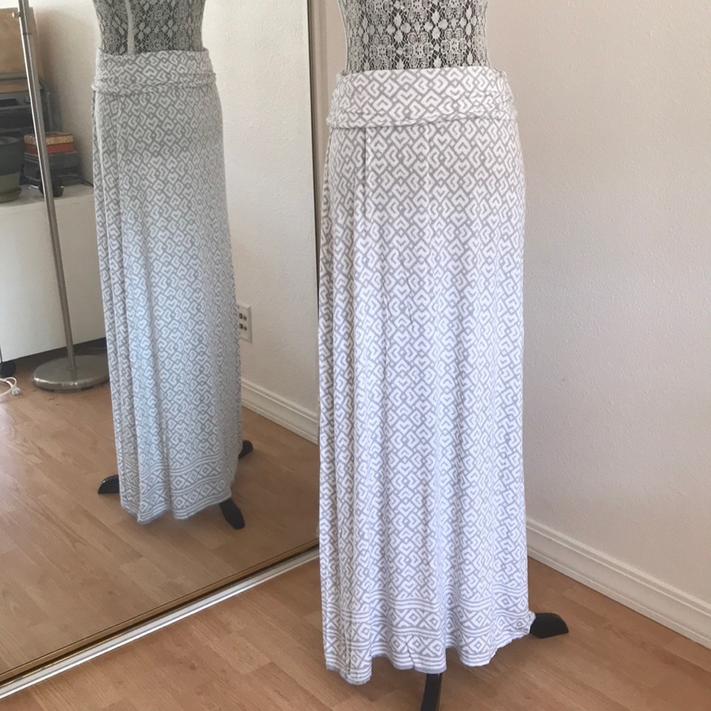 Gray and white maxi skirt